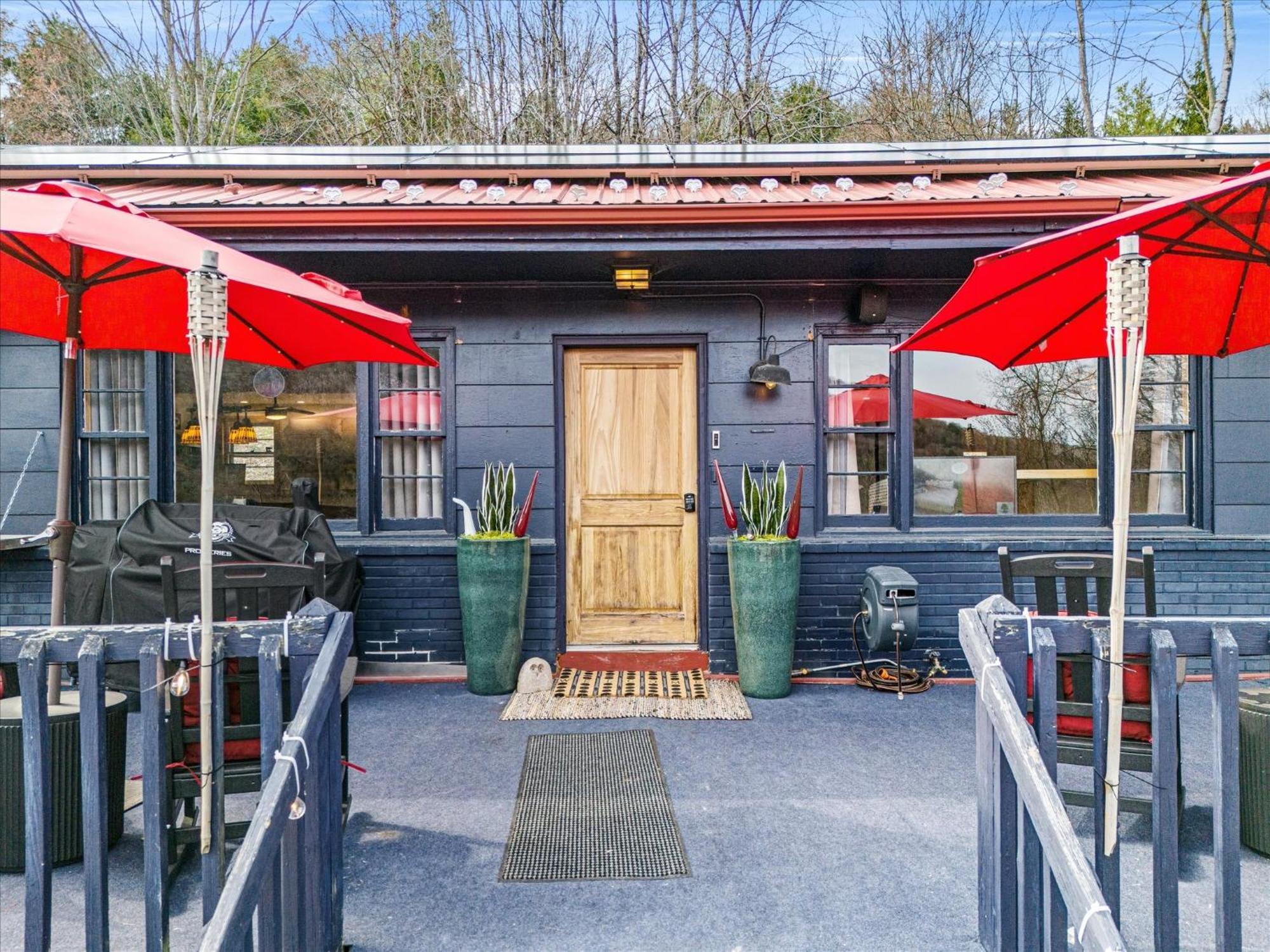 Green Acres Retreat Hancock 외부 사진